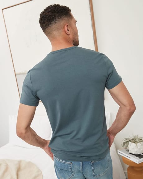 Supima Cotton (R) V-Neck Short Sleeve Shirt