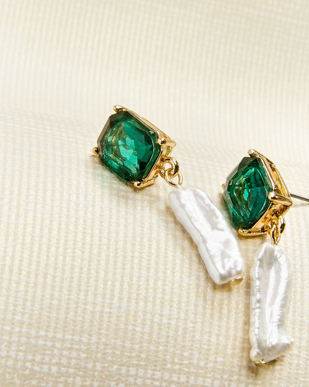Emerald and pearl drop earrings RW&CO.