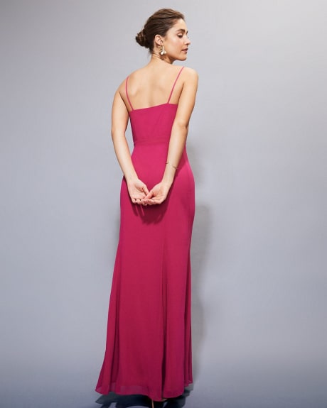 Sleeveless Maxi Cocktail Dress with Square Neckline