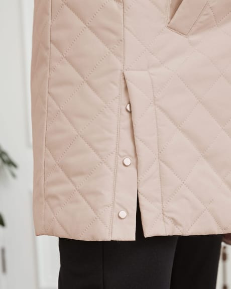 Zipped Quilted Jacket with Drop Shoulders