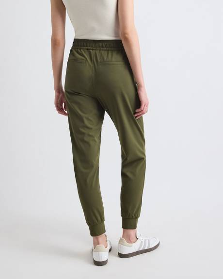 4-Way Stretch Ankle Jogger Pant