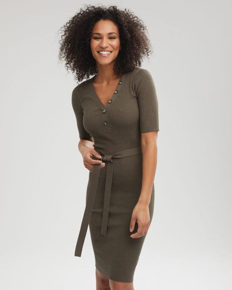 Buttoned V-Neck Fitted Dress with Belt