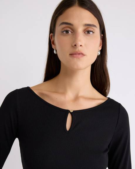 Haut Côtelé à Manches Longues et Col Dégagé