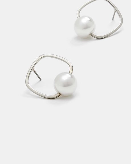 Square Hoop Earrings with Pearls