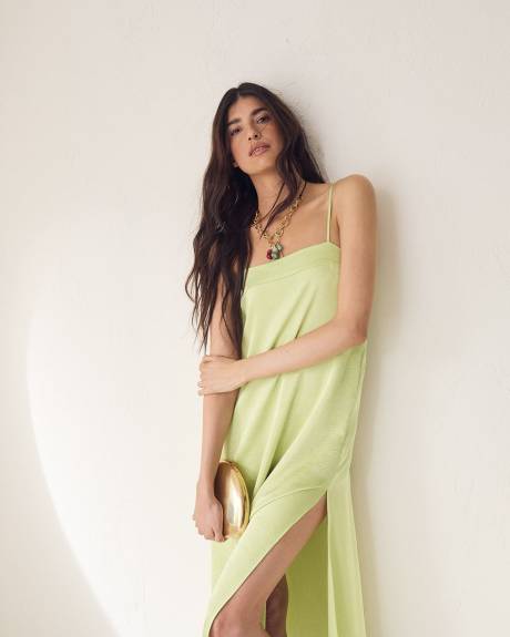 Robe Midi Droite &agrave; Col Carr&eacute; Sans Manches