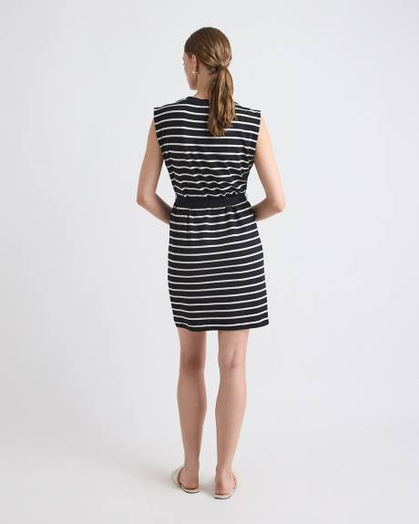 Extended-Sleeve Dress with Removable Belt