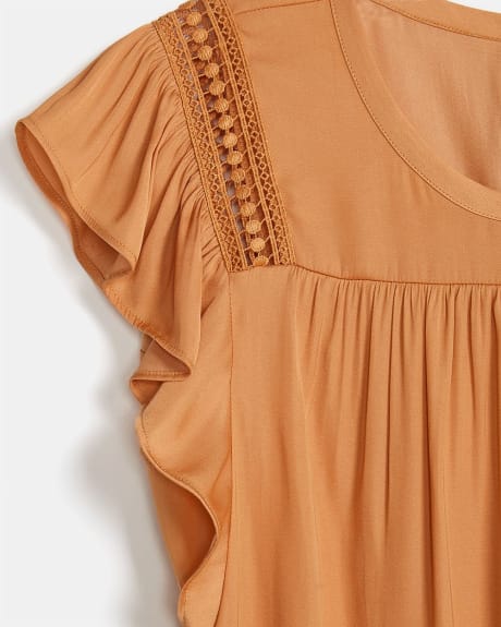 Ruffled Short-Sleeve Popover Blouse with Embroidered Stitch