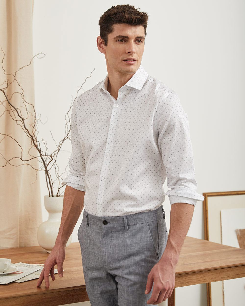 Tailored Fit Spread Collar Dotted Dress Shirt