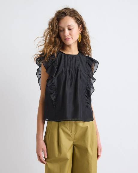Sleeveless Blouse with Ruffles at Shoulders