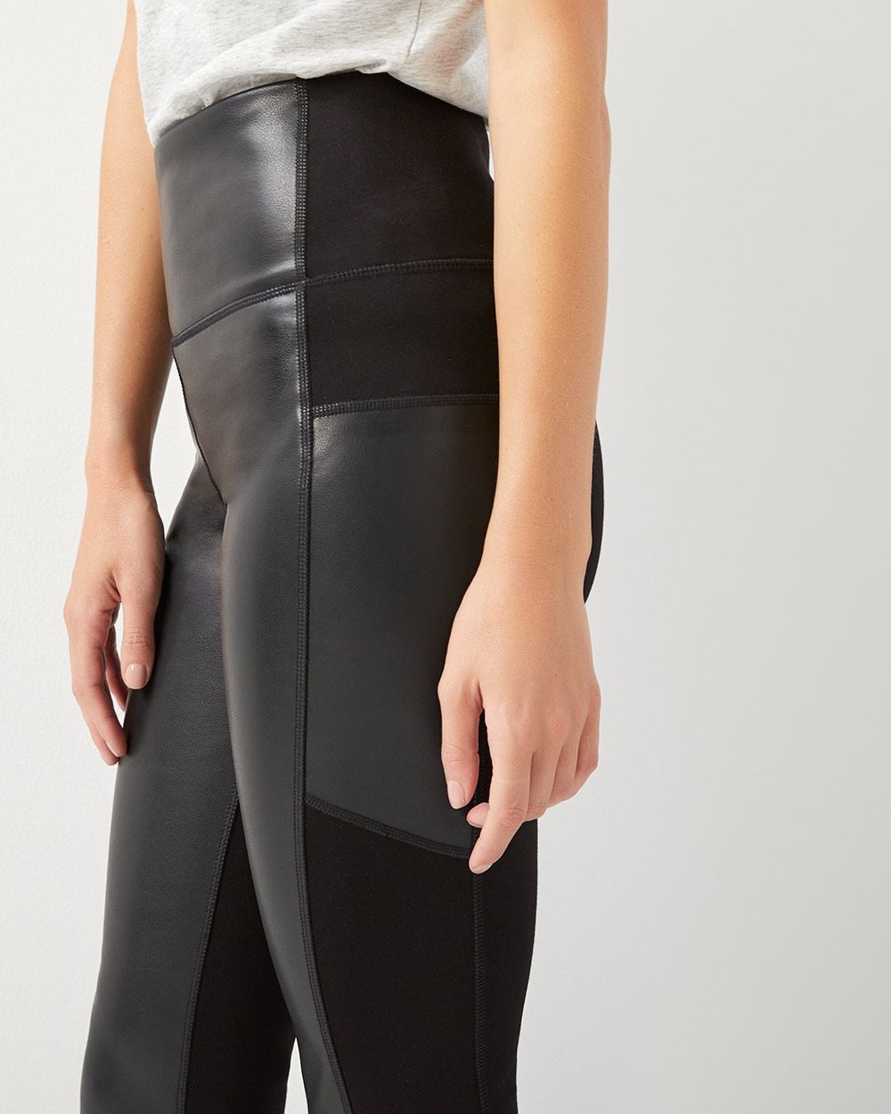 Slimming highrise legging with faux leather RW&CO.