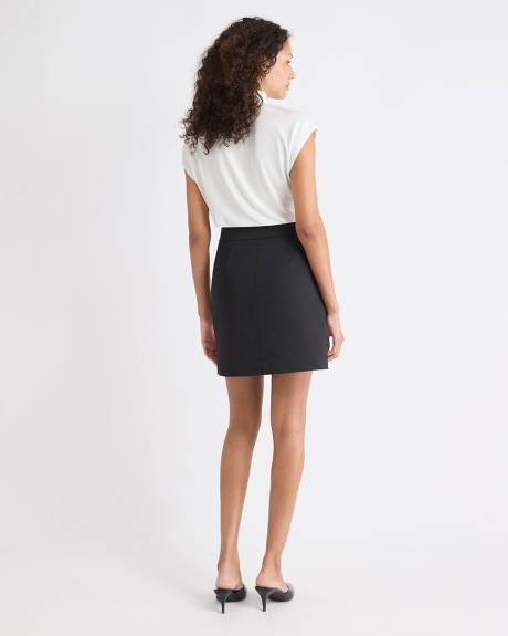 Mini-Jupe Indispensable Noire à Coupe Droite
