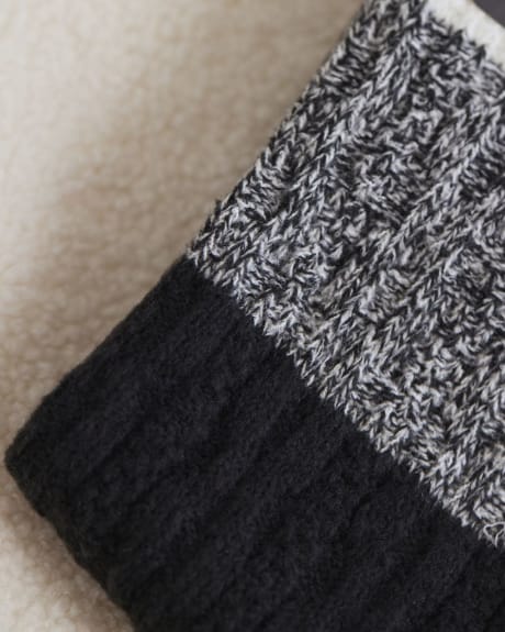 Cable-Knit Colour Block Cozy Socks