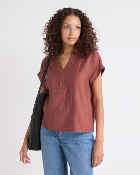Extended-Sleeve Buttoned-Down Textured Blouse