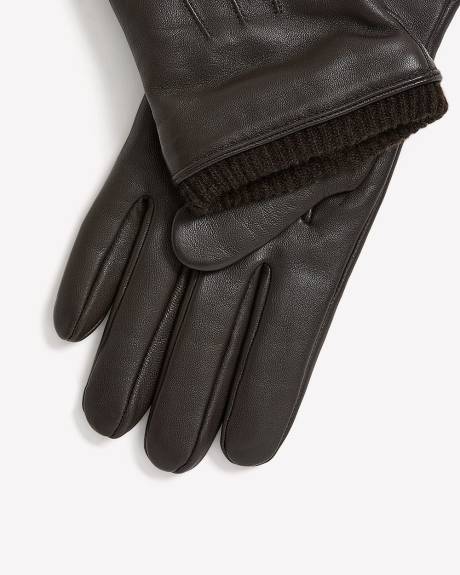 Tech-Friendly Leather Gloves