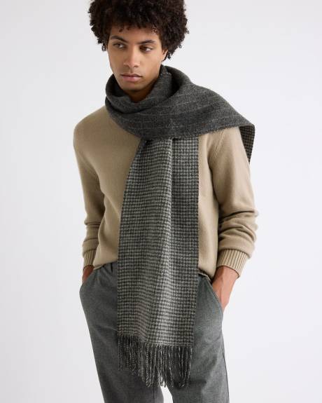 Doubled-Face Wool Scarf with Fringes