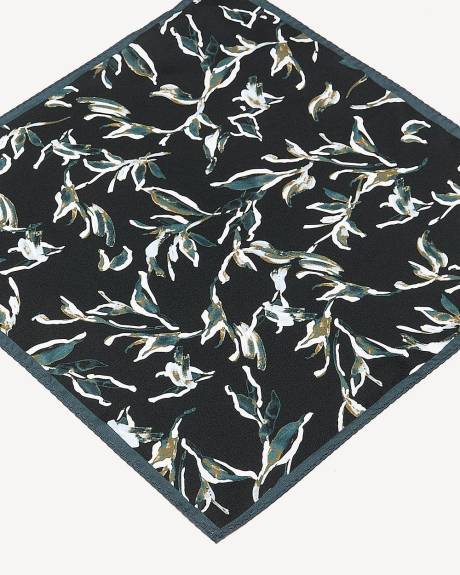 Mouchoir Noir à Motif Feuillagé