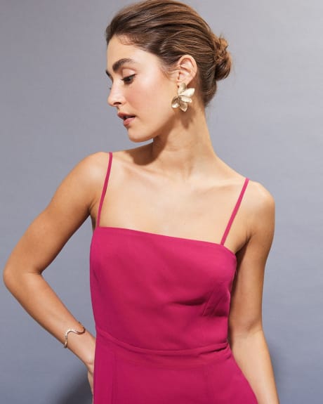 Sleeveless Maxi Cocktail Dress with Square Neckline