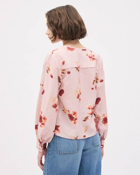 Easy-Care Blouse with Long Puffy Sleeves