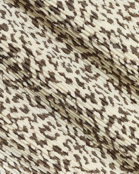 Short-Flutter-Sleeve Split-Neck Top