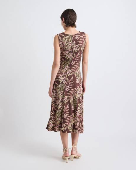 Sleeveless Crew-Neck Midi Dress with Shirred Seam