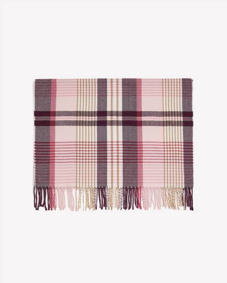 Plaid Scarf with Fringes