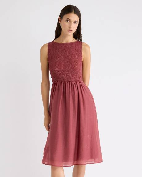 Sleeveless Textured Midi Dress