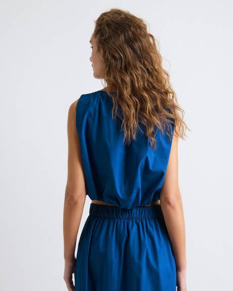 Sleeveless Cropped Bubble Blouse