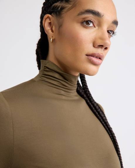 T-Shirt Ajusté à Manches Longues et Col Montant