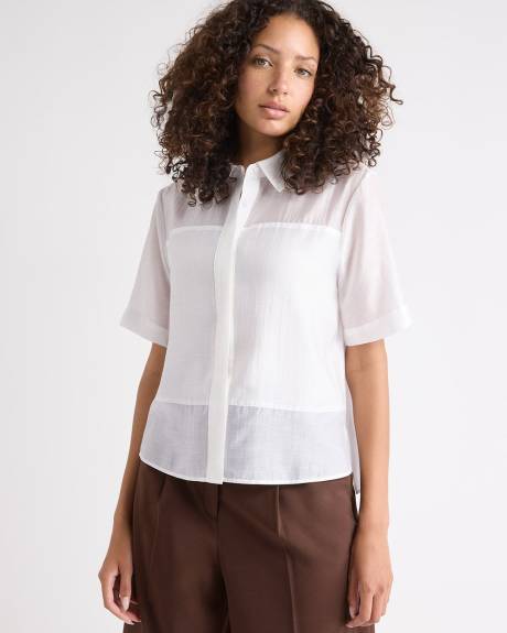 Short-Sleeve Buttoned-Down Blouse with Shirt Collar