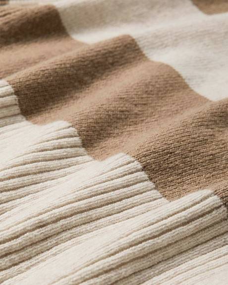 Pull Laine Mérinos à Manches Longues et Col Entonnoir