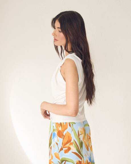 Sleeveless Crew-Neck Top with Twisted Detail