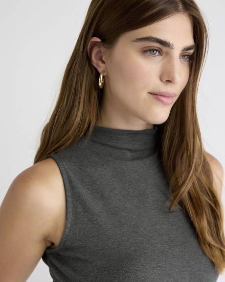 Haut Côtelé Ajusté Sans Manches à Col Montant en Tricot Luxueux