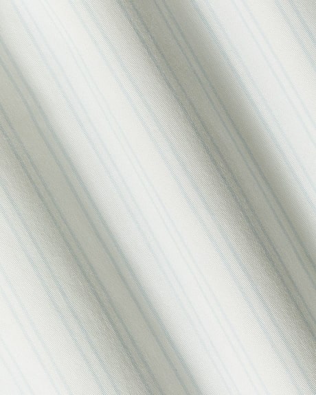 Long-Sleeve Buttoned-Down Striped Poplin Blouse