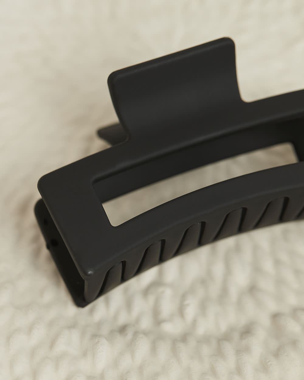 Large Matte Hair Gripper RW&CO.