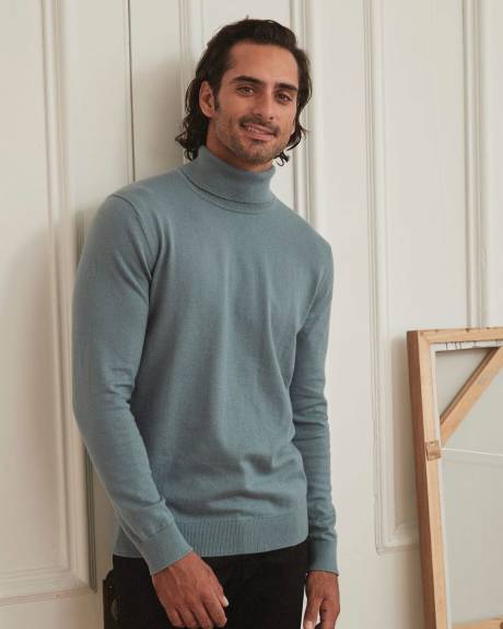 Essential Turtleneck Sweater