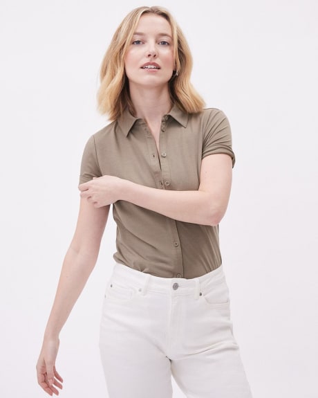 Buttoned-Down Short-Sleeve Tee with Shirt Collar