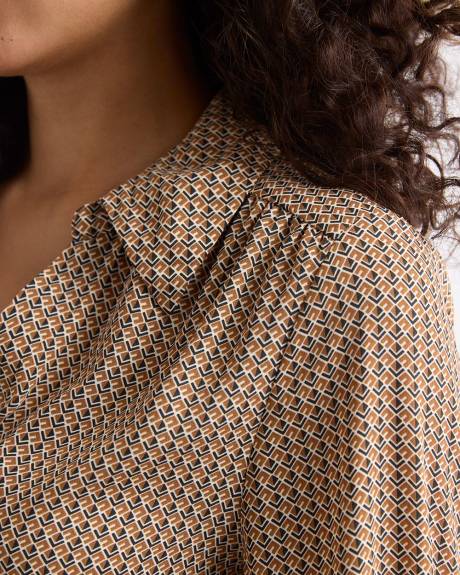 Silky Crepe Long-Sleeve Buttoned-Down Blouse