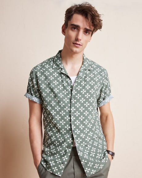 Short-Sleeve Olive Shirt with Camp Collar