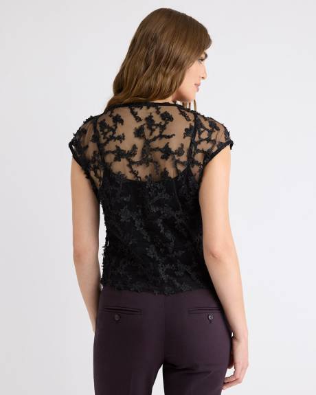 Haut en Dentelle à Col Rond et Manches Très Courtes