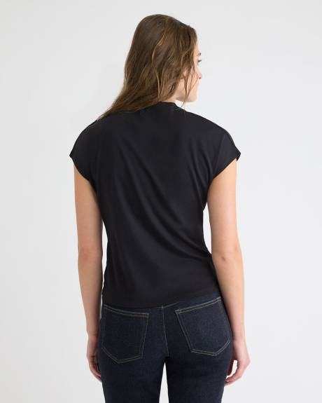 Haut Drapé à Manches Très Courtes et Col Rond