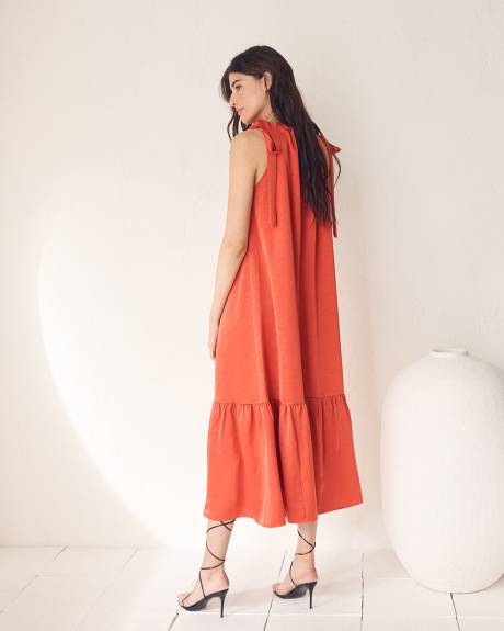 Sleeveless Halter-Neck Midi Dress