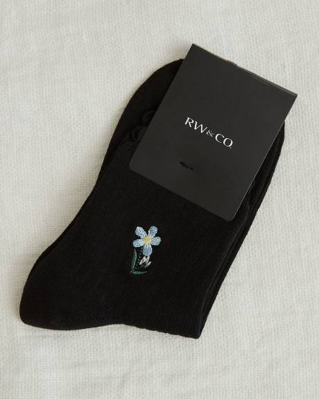 Ribbed Socks with Embroidered Flower
