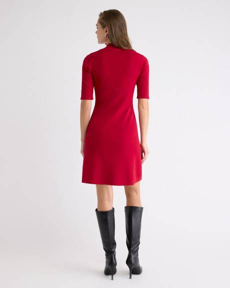 Mini-Robe en Tricot à Manches aux Coudes et Col Montant