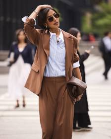 Wide-Leg High-Rise Pant