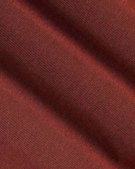 Haut &agrave; Manches aux Coudes et Col D&eacute;gag&eacute;