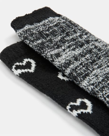 Cozy Cabin Socks with Hearts - 2 Pairs