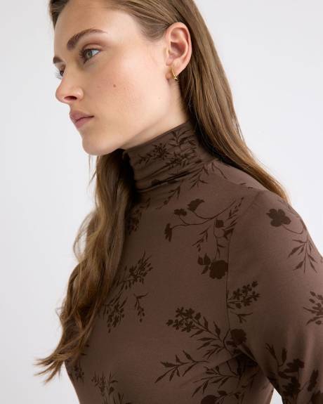 Fitted Long-Sleeve Mock-Neck Tee