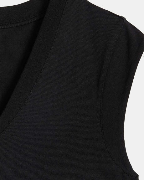 Fitted Cap-Sleeve T-Shirt with V Neckline