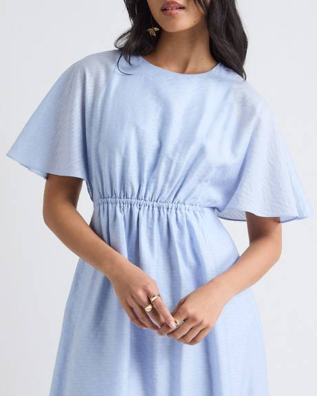 Robe Midi Cintrée et Évasée à Manches Courtes à Volants