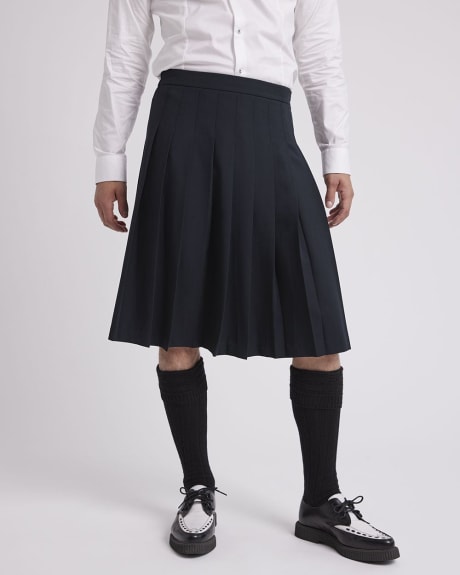 Gender-Neutral Pleated Skirt
